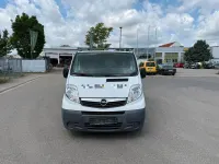Używany Opel Vivaro 90 KM (66 kW) 2006 Biały Minivan