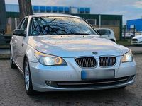 Gebraucht BMW 523 190 PS (139 kW) 2007 Silber Limousine