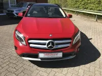Gebraucht Mercedes GLA180 122 PS (89 kW) 2016 Jupiterrot  unilack SUV