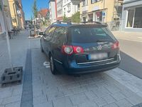 Gebraucht VW Passat 140 PS (102 kW) 2006 Blau Kombi