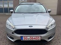 Gebraucht Ford Focus Business Edition 125 PS (91 kW) 2016 Polargrau metallic Kombi