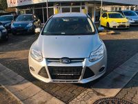 Gebraucht Ford Focus 100 PS (73 kW) 2014 Grau Kombi