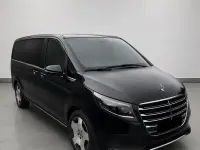 Gebraucht Mercedes V300 237 PS (174 kW) 2024 Schwarz Van / Kleinbus