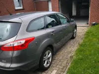 Usado Ford Focus 101 CV (74 kW) 2013 Marrón Familiar