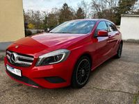 Gebraucht Mercedes A180 122 PS (89 kW) 2013 Rot Limousine