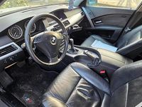 Gebraucht BMW 530 218 PS (160 kW) 2005 Silber Kombi