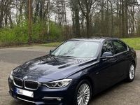 gebraucht BMW 318 d Luxury Line mit Schiebedach und Head Up Display
