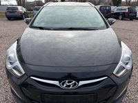 Gebraucht Hyundai i40 Edition 134 PS (98 kW) 2011 Schwarz Kombi