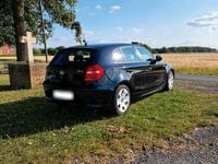 Gebraucht BMW 116 122 PS (89 kW) 2010 Schwarz Kleinwagen