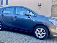 Gebraucht Toyota Verso Executive 147 PS (108 kW) 2009 Grau Van / Kleinbus