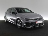 Gebraucht VW Golf VIII R-line 150 PS (110 kW) 2025 Grau / mondstein grau Limousine