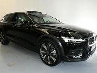 Gebraucht Volvo V60 CC 197 PS (144 kW) 2023 Onyx black metallic (schwarz) Kombi