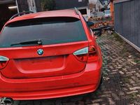 Gebraucht BMW 320 163 PS (119 kW) 2008 Rot Kombi