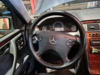 Gebraucht Mercedes E320 197 PS (144 kW) 2001 Schwarz Kombi