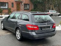 Gebraucht Mercedes E220 170 PS (125 kW) 2010 Grau Kombi