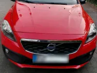 Gebraucht Volvo V40 113 PS (83 kW) 2013 Rot Coupé