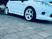 Gebraucht Ford Fiesta 135 PS (99 kW) 2011 Weiß Kleinwagen
