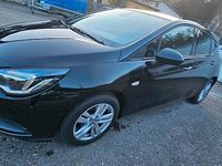 Gebraucht Opel Astra 105 PS (77 kW) 2017 Schwarz Kleinwagen