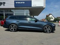 Gebraucht Volvo V60 Plus 197 PS (144 kW) 2023 Blau Kombi
