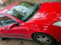 Gebraucht Ford Focus 115 PS (84 kW) 2000 Rot Kleinwagen
