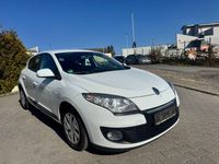 Gebraucht Renault Mégane Expression 110 PS (80 kW) 2013 Weiß Limousine