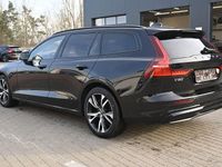Gebraucht Volvo V60 Plus 197 PS (144 kW) 2025 Schwarz Kombi