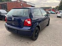 Gebraucht VW Polo Basis 64 PS (47 kW) 2003 Blau Kleinwagen