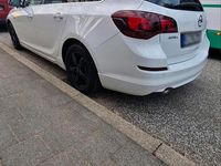 Gebraucht Opel Astra 140 PS (102 kW) 2011 Weiß Kombi