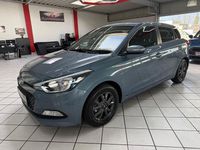 Gebraucht Hyundai i20 YES! 84 PS (61 kW) 2018 Aqua sparkling / met Limousine