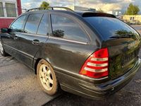 Gebraucht Mercedes C200 122 PS (89 kW) 2006 Schwarz Kombi
