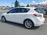 Gebraucht Mazda 3 Edition 105 PS (77 kW) 2011 Arachneweiß metallic Kleinwagen