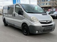 Gebraucht Opel Vivaro 114 PS (83 kW) 2012 Silber Van / Kleinbus