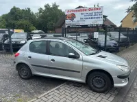 Gebraucht Peugeot 206 75 PS (55 kW) 1999 Silber Kleinwagen