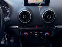 Gebraucht Audi A3 Ambiente 150 PS (110 kW) 2015 Schwarz Coupé