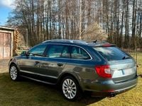 Gebraucht Skoda Superb 170 PS (125 kW) 2014 Grau Kombi