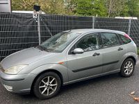 Usata Ford Focus 100 CV (73 kW) 2004 Argento Berlina