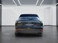 Gebraucht Porsche Cayenne Chrono 441 PS (324 kW) 2018 Schwarz SUV