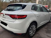 Gebraucht Renault Mégane IV 95 PS (69 kW) 2021 Weiß Limousine