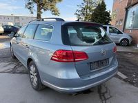 Gebraucht VW Passat 140 PS (102 kW) 2013 Blau Kombi