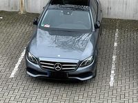 Gebraucht Mercedes E220 194 PS (142 kW) 2016 Andere farben Limousine