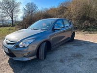 Gebraucht Hyundai i30 Classic 90 PS (66 kW) 2011 Grau Limousine