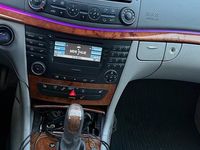 Gebraucht Mercedes E220 160 PS (117 kW) 2002 Andere farben Limousine