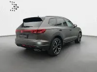 Gebraucht VW Touareg R-line 286 PS (210 kW) 2025 Siliziumgrau matt SUV
