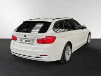 Gebraucht BMW 330 Sport Line 252 PS (185 kW) 2018 Alpinweiss Kombi