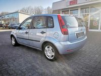 Gebraucht Ford Fiesta 101 PS (74 kW) 2005 Blau Kleinwagen