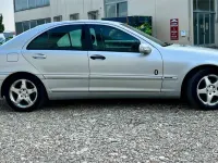 Gebraucht Mercedes C200 116 PS (85 kW) 2002 Grau Limousine