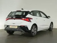 Gebraucht Hyundai i20 Trend 101 PS (74 kW) 2025 Weiss Kleinwagen