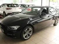 Gebraucht BMW 320 Sport Line 184 PS (135 kW) 2012 Schwarz Limousine