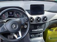 Gebraucht Mercedes B220 184 PS (135 kW) 2019 Schwarz Van / Kleinbus