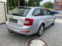 Gebraucht Skoda Octavia Ambition 140 PS (102 kW) 2014 Brilliantsilber metallic Kombi